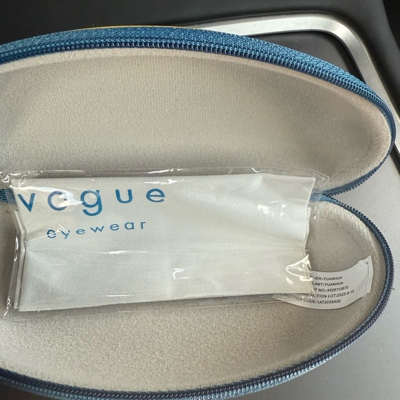 Vogue Kids eyeglasses - Picture 6 of 6